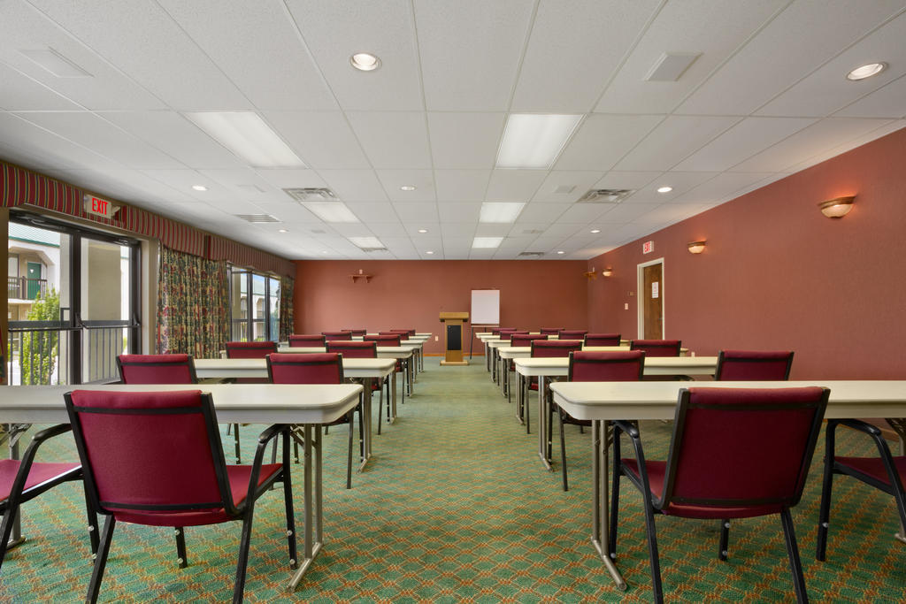 Baymont By Wyndham Johnson City Bagian luar foto